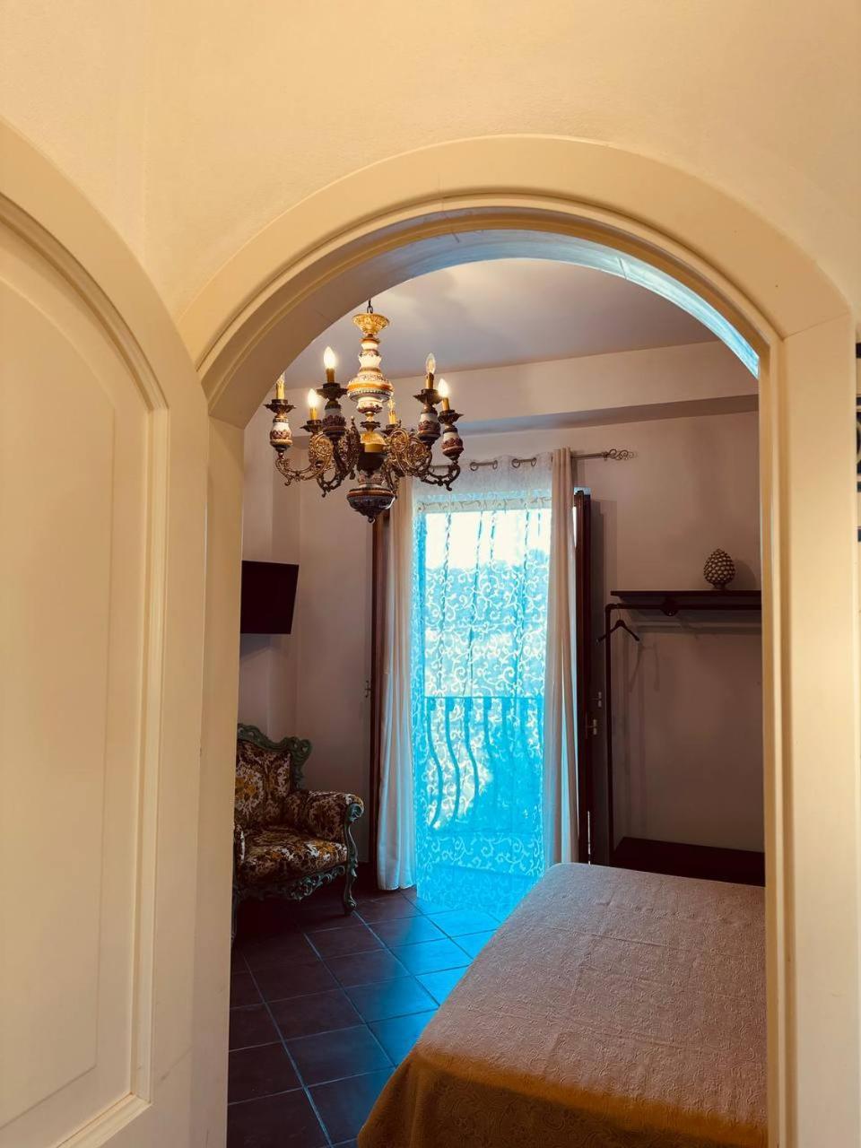 Villa Tiche เชฟาลู ภายนอก รูปภาพ
