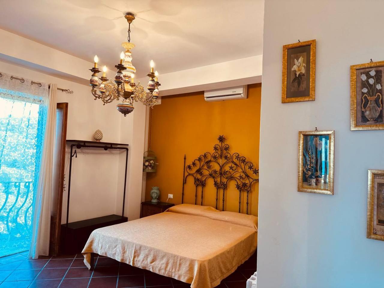Villa Tiche เชฟาลู ภายนอก รูปภาพ